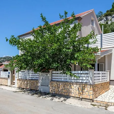 First Line Seafront Luxury Kata Rogotin