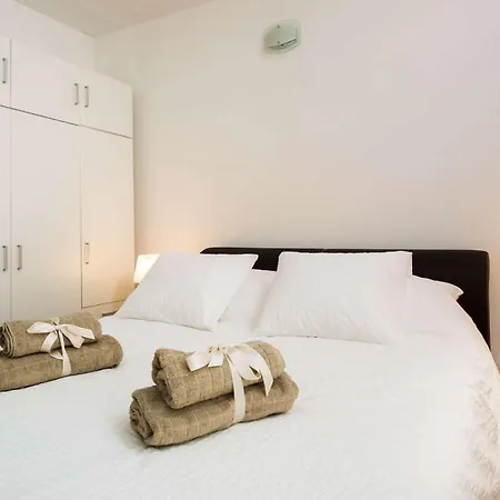 First Line Seafront Luxury Kata Appartamento